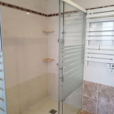 Spacious And Bright Family In Alicante. *