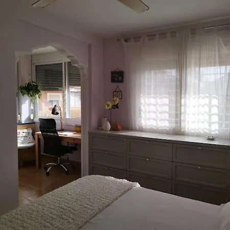 Spacious And Bright Family In Alicante. Alicante